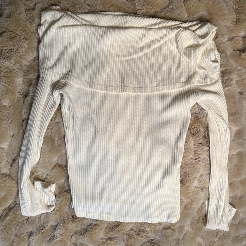 Urban Outfitters Off-Shoulder Ribbed Sweater